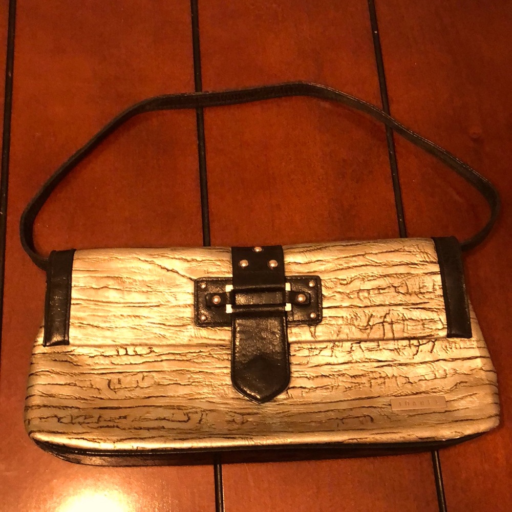 Absolutely Stunning Purse!